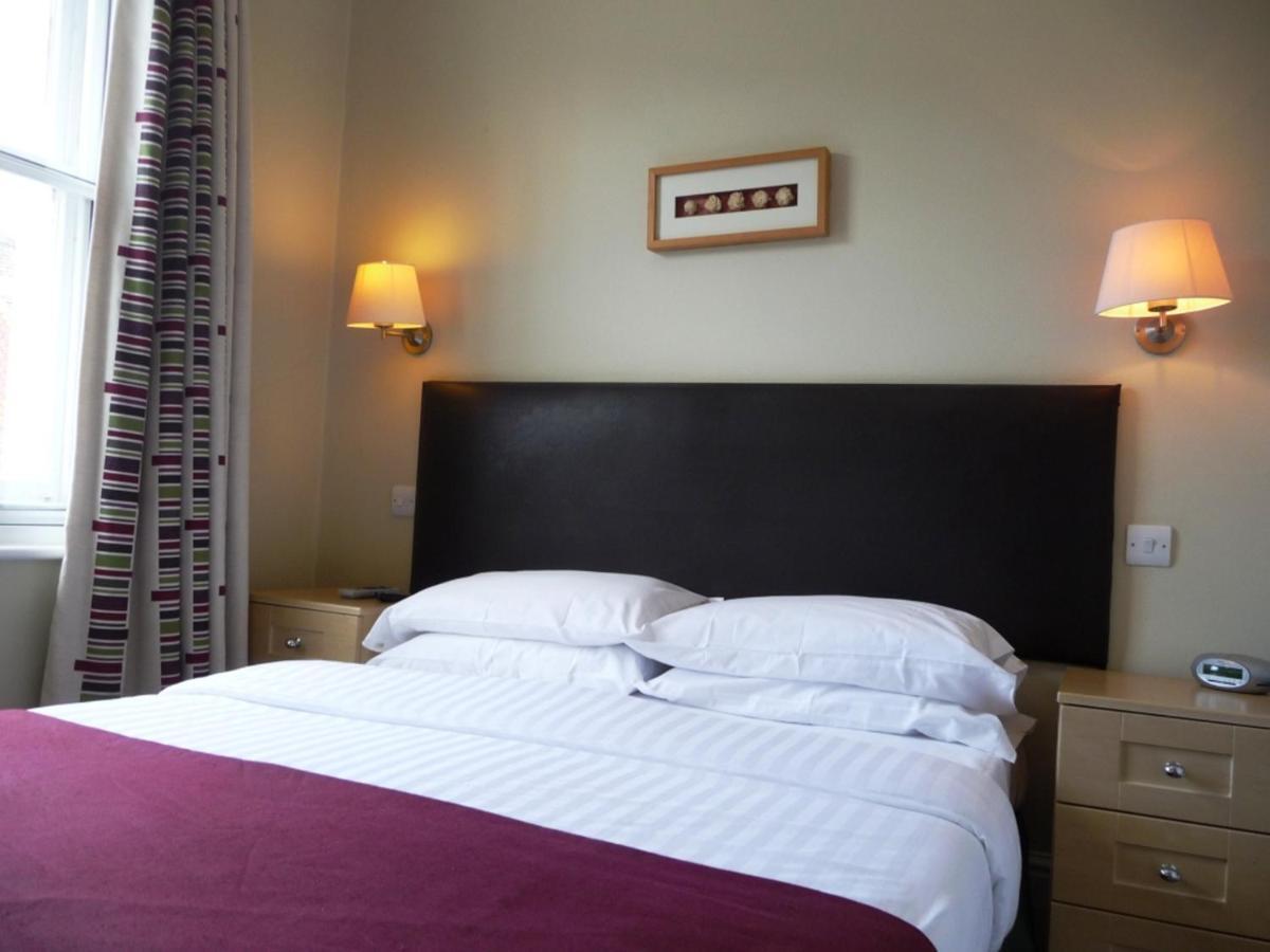 The George Hotel Henfield Camera foto