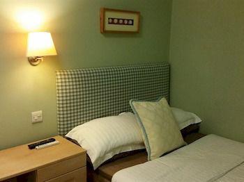 The George Hotel Henfield Esterno foto